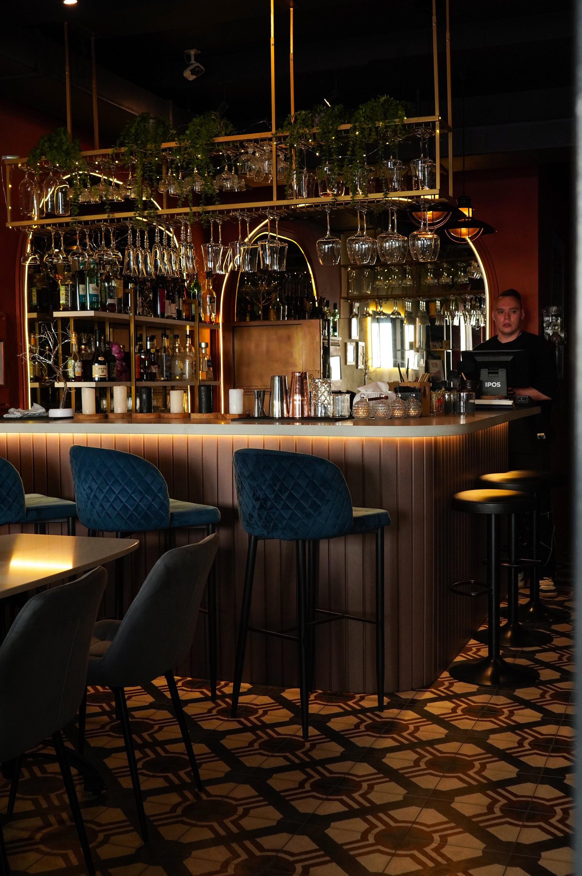 Экологичная барная стойка